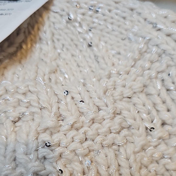 Marmot White Knit Beanie with Sequins - Picture 3 of 11